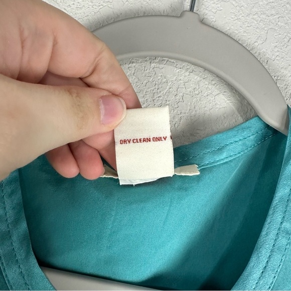 Sundance Blue 100% Silk Long Sleeve Button Up Top Size Medium - Picture 4 of 4